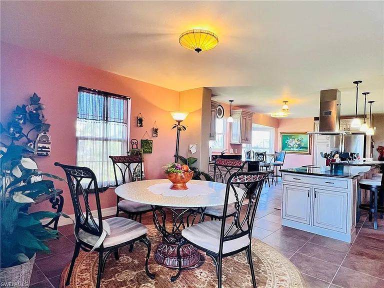 1200 Gulf Shore Blvd N #404 — Photo 8