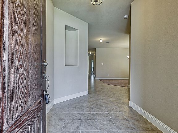 4th image of 15909 Rockingham St
