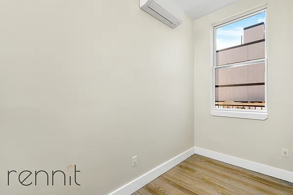 Rented by Rennit Inc. | media 21