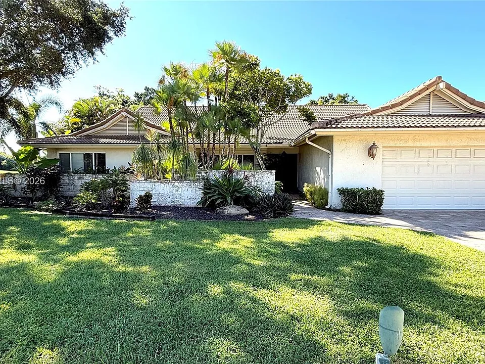 10134 Boca Woods Ln