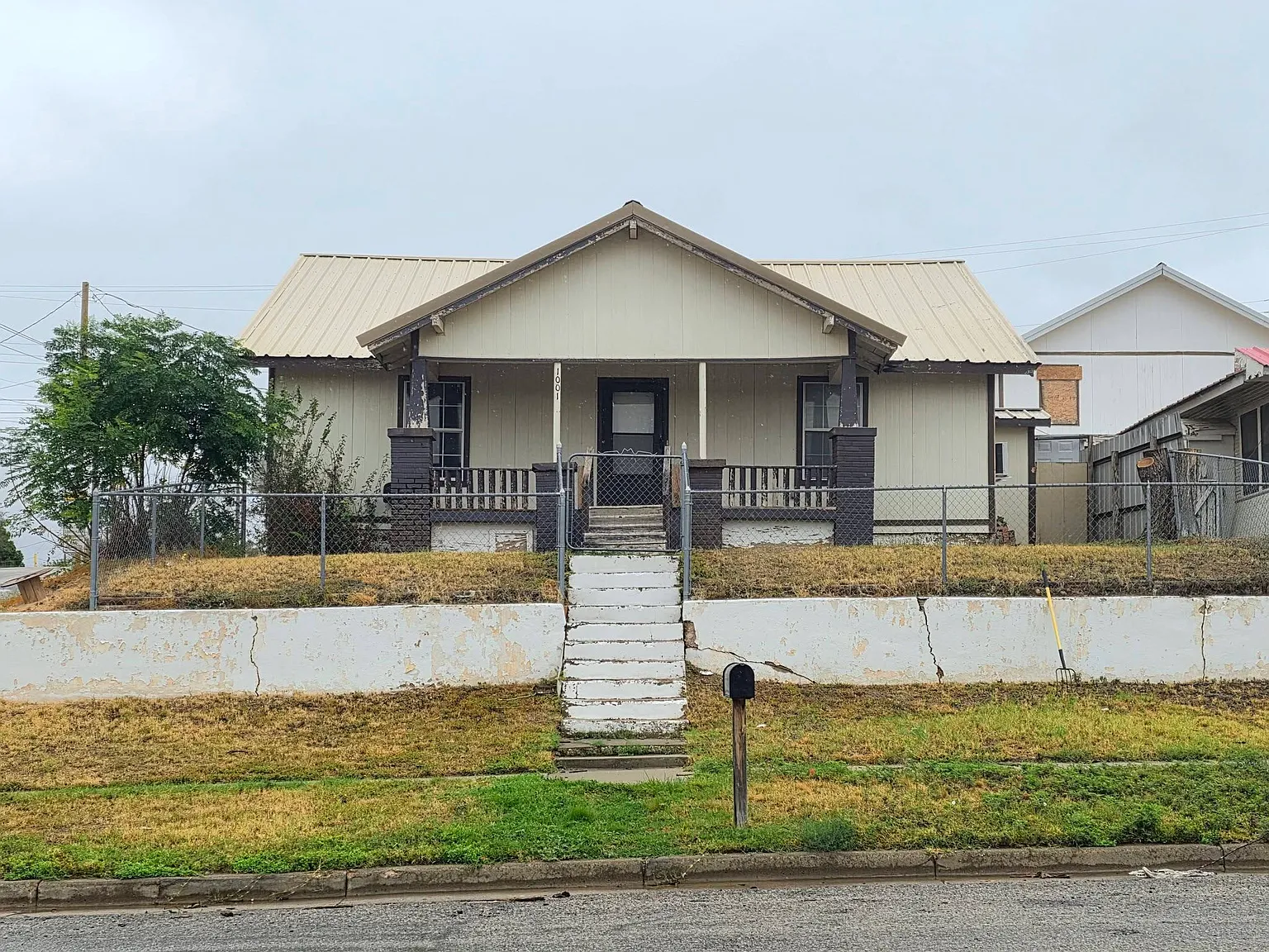 2 bed, 1500 sqft, $1,250 — Photo 1