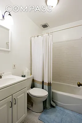 Rented by Compass | media 12
