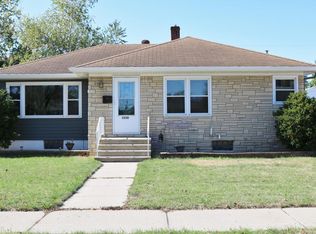 2220 Losey Blvd S, La Crosse, WI 54601
