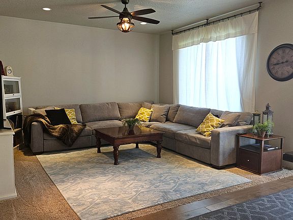 5th image of 828 W Valley View Way