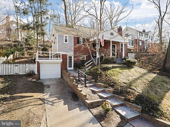 3rd image of 3303 Old Dominion Blvd