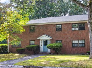72 Renwick Rd APT B, Wakefield, MA 01880