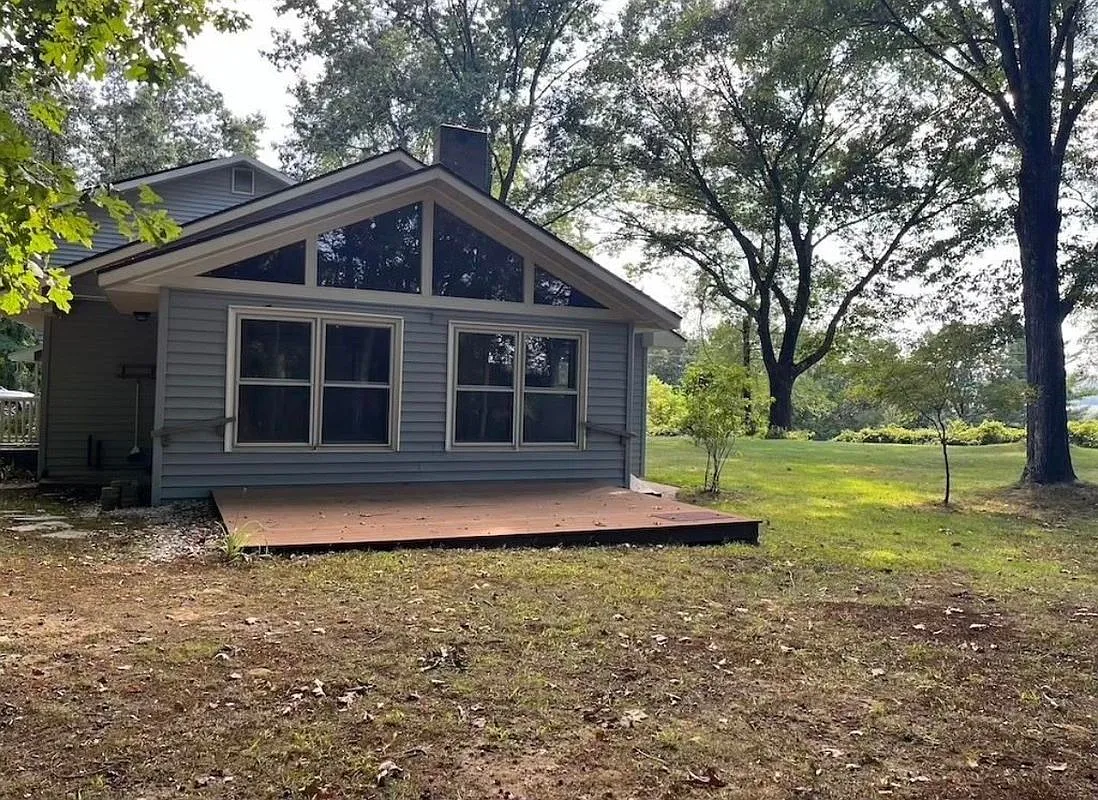 2 bed, 1.0 bath, 1160 sqft, $2,000 — Photo 4
