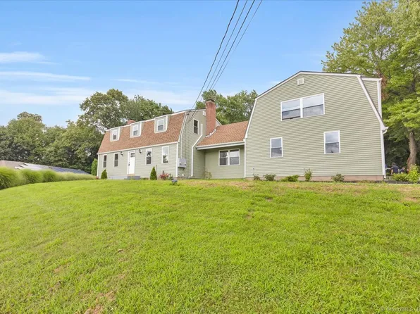 76 Lakewood Circle, Glastonbury, CT 06073