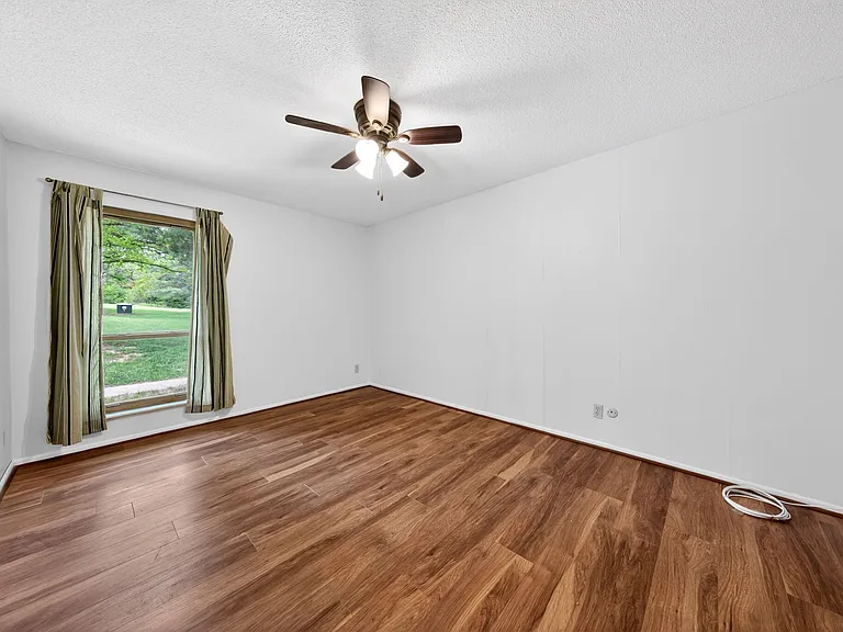 11166 Whispering Oaks Dr — Photo 22