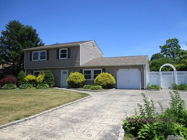 1st image of 15 Ormand Ave
