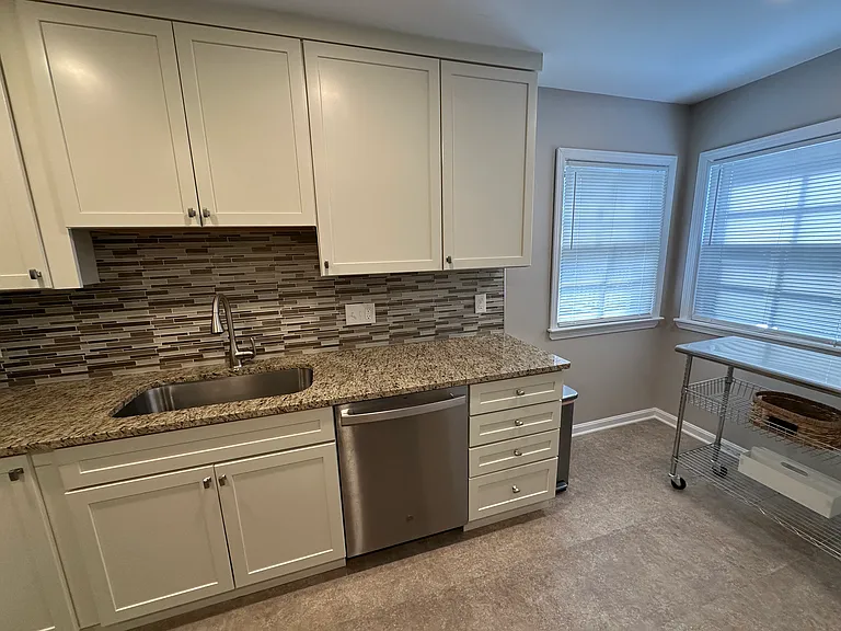 4474 Groveland Rd — Photo 15