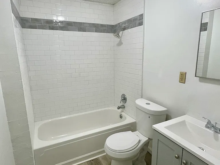 2201 Oakdale Rd — Photo 4