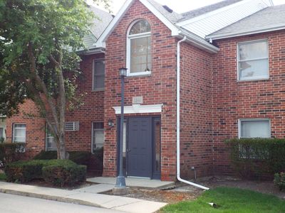 1341 Cunat Ct APT 2B, Lake In The Hills, IL, 60156