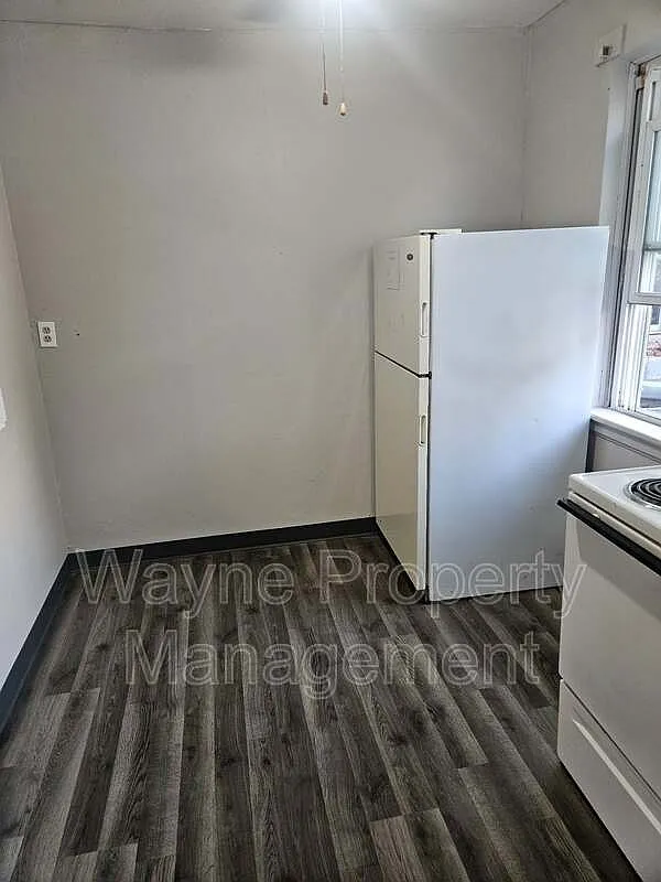 1 bed, 1.0 bath, 666 sqft, $595 — Photo 2