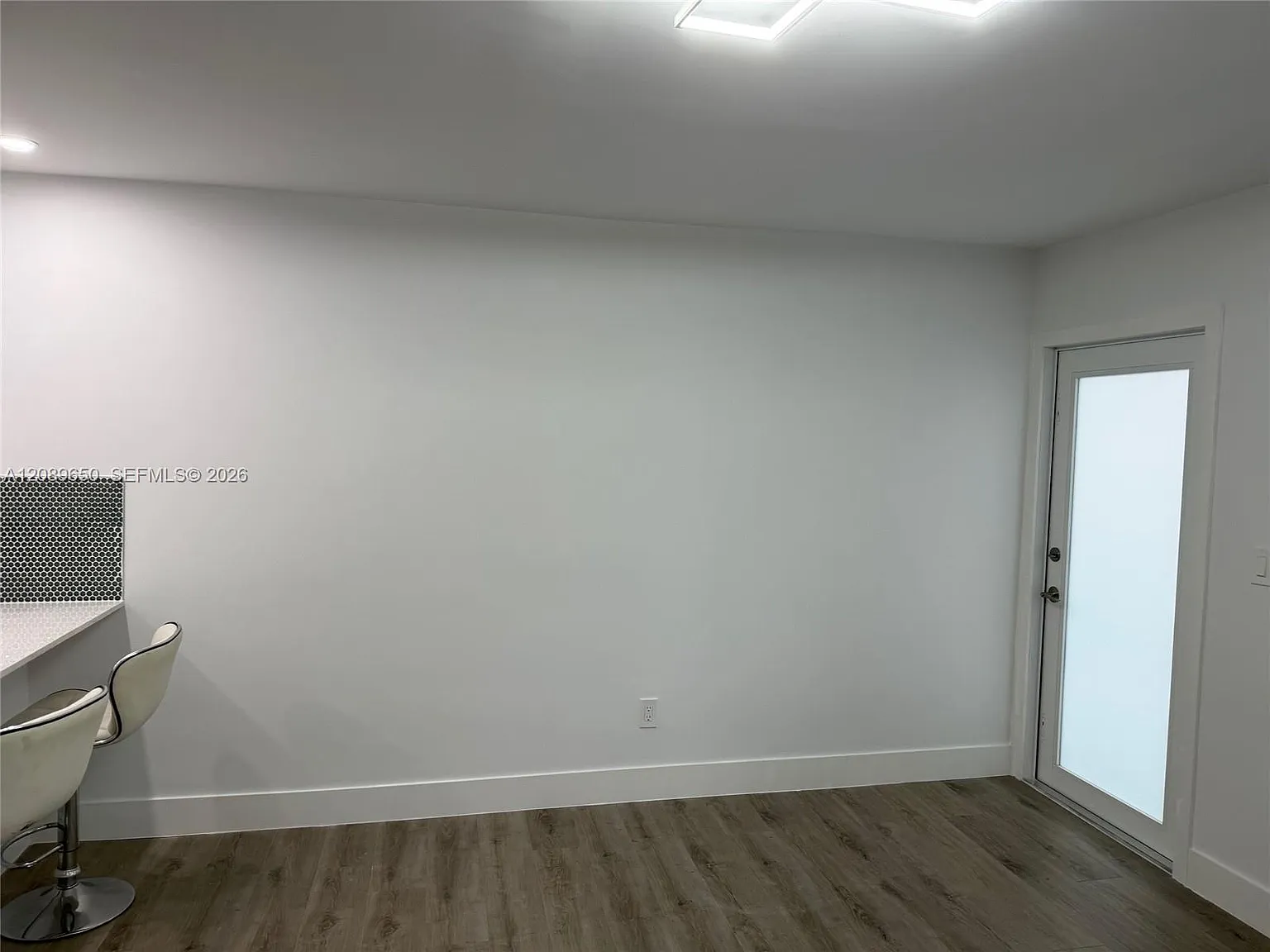 Plaza Condo — Photo 4