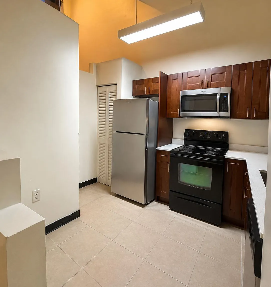 2 bed, 2.0 bath, 1120 sqft, $2,100 — Photo 1
