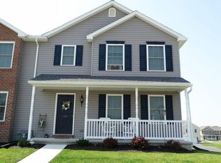 340 Meadow View Dr, Myerstown, PA 17067