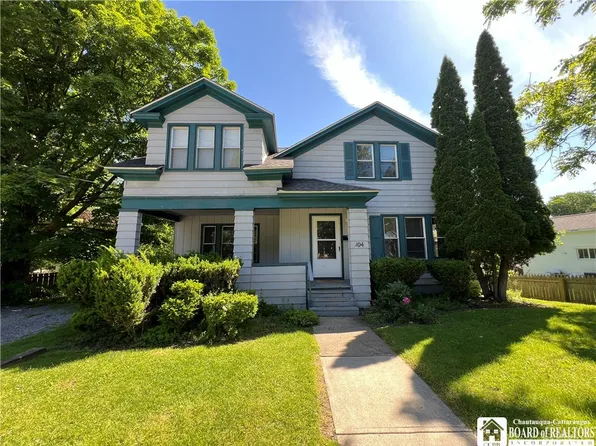 104 Water St, Fredonia, NY 14063