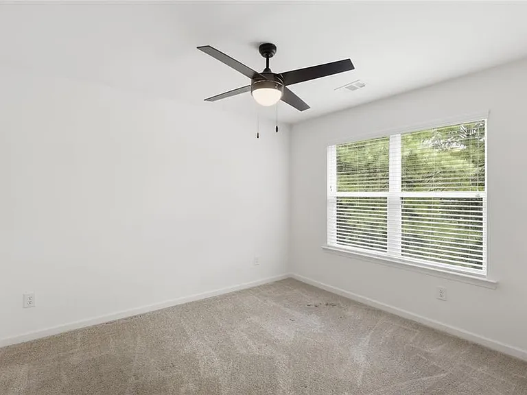 586 Morrow Ln SW — Photo 24
