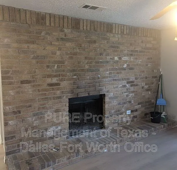 819 Betty Ct #B — Photo 5