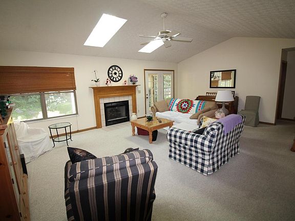3rd image of 4816 Westerville Run Dr