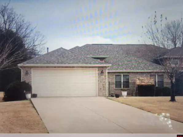 213 Turnberry Ct, Mountain Home, AR 72653