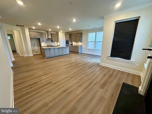 3rd image of 342 Rustic Wood Dr