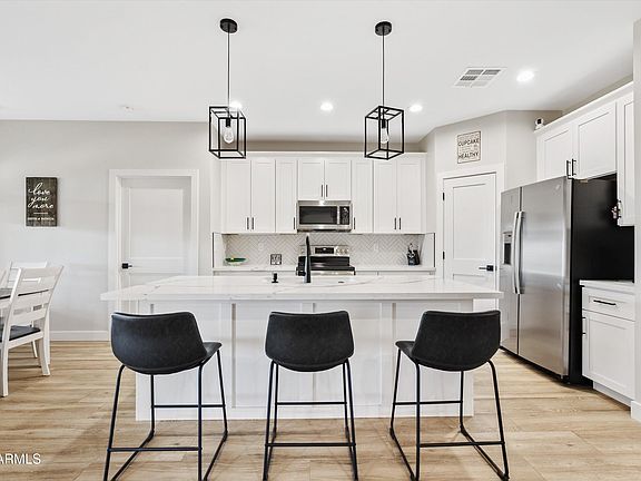 5th image of 25432 S LEMON Avenue