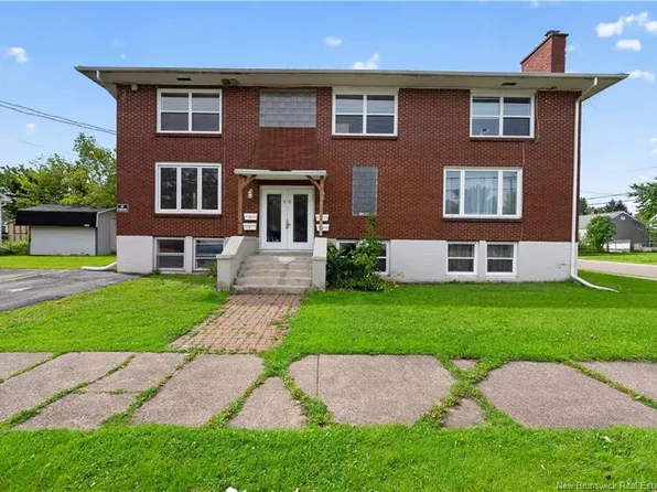 50 Leslie St, Moncton, NB E1C 6M2