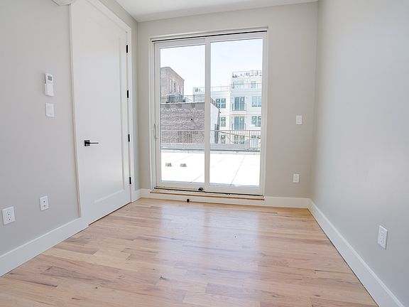 2nd image of 13 Jefferson St #2BB