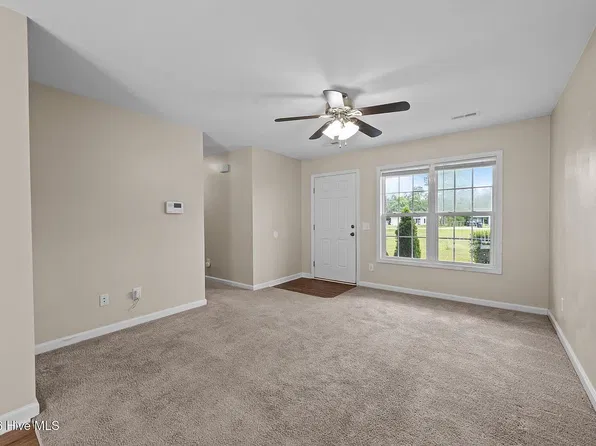 176 Ashbury Park Ln, Richlands, NC 28574