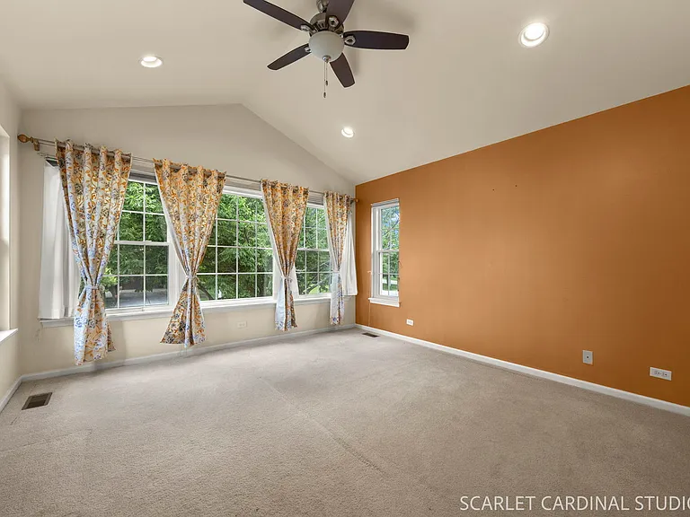 1602 Astor Ave — Photo 10