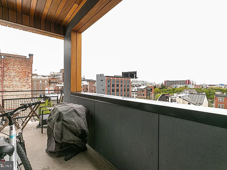 240 N 2nd St #4W — Photo 13