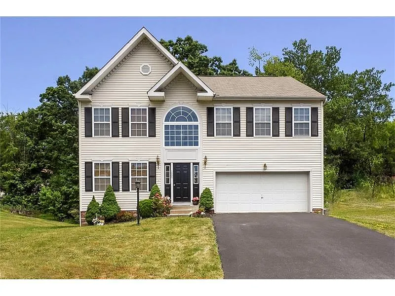 1005 Granite Dr photo 1