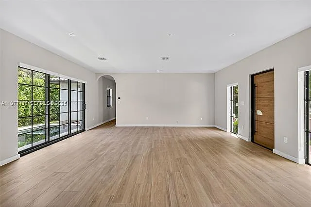 635 Bird Rd — Photo 16