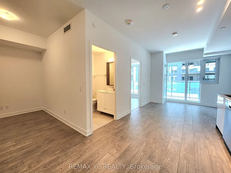 543 Richmond St W #915 — Photo 2