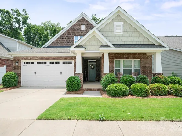 8232 Bretton Woods Dr, Mint Hill, NC 28227