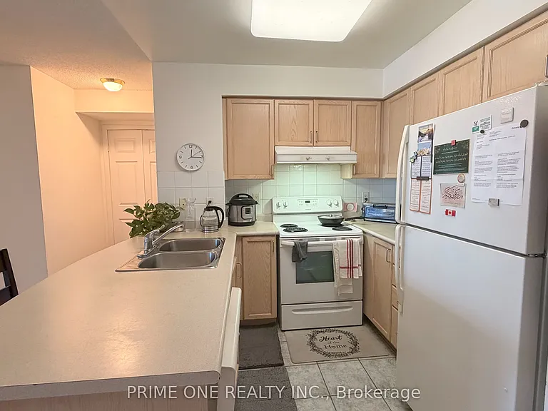 25 Kingsbridge Garden Cir #1421 — Photo 9