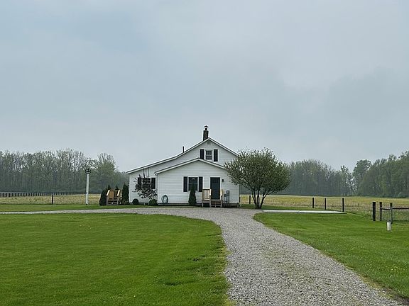 2nd image of 1776 Knorr Rd
