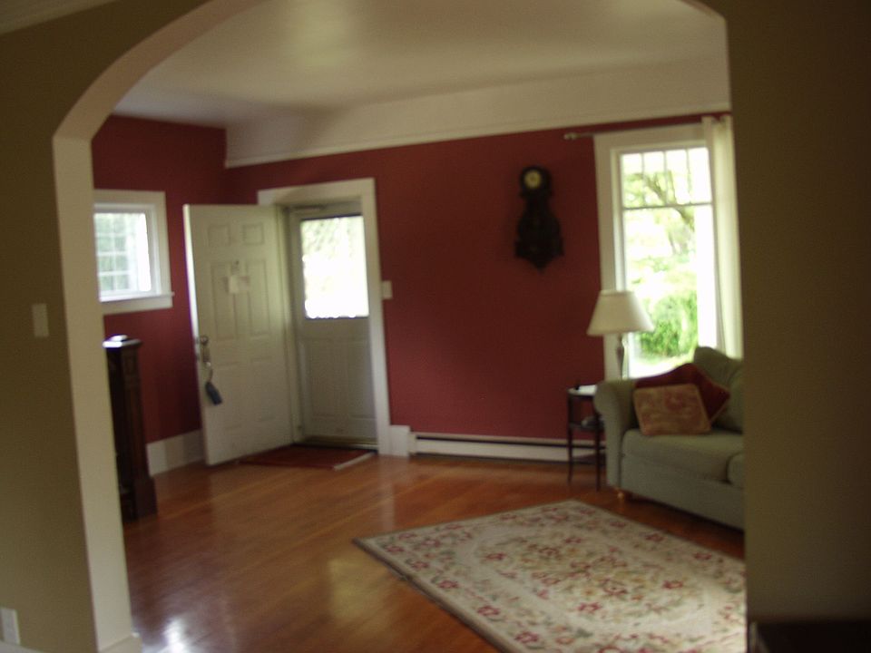 2nd image of 520 Avenue C