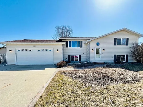 1921 17th Ave S, Brookings, SD 57006