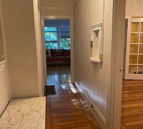 2nd image of 3465 Pierce St APT 2