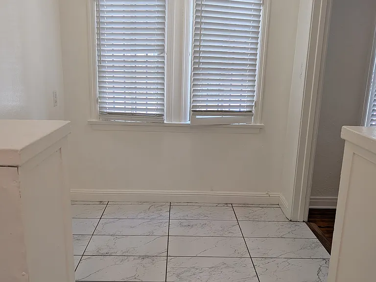 329 S Cloverdale Ave #6 — Photo 9