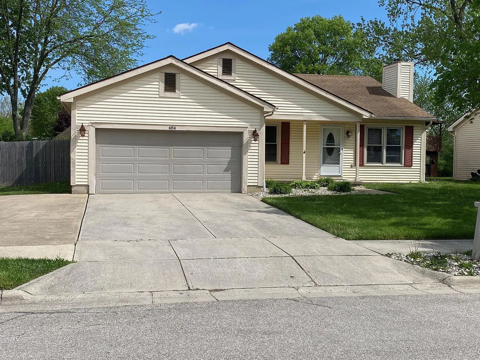 484 Federal Cir photo 1