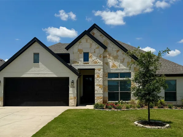 6700 Fire Dance Dr, Benbrook, TX 76126
