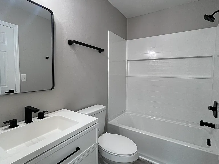 Fisher St Apartments — Photo 48