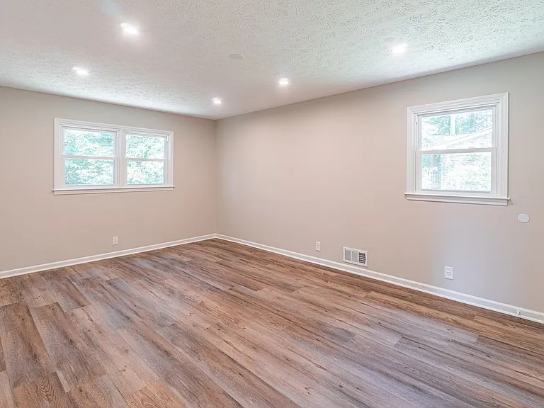 1115 Washington Ave — Photo 19