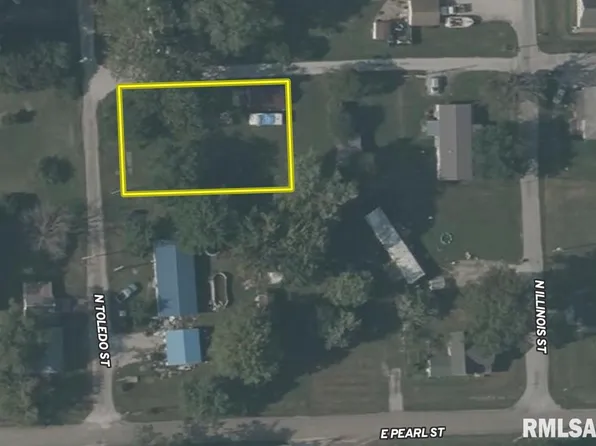 408 N Toledo St, Martinsville, IL 62442