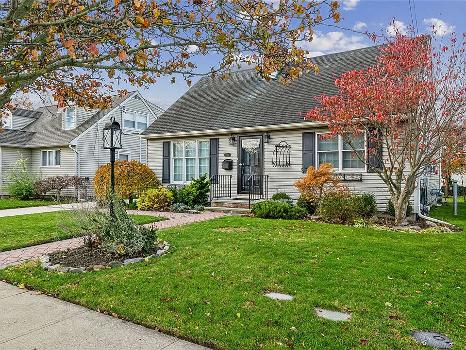 2688 Riverside Ave, Merrick, NY 11566 MLS 3445964 Zillow