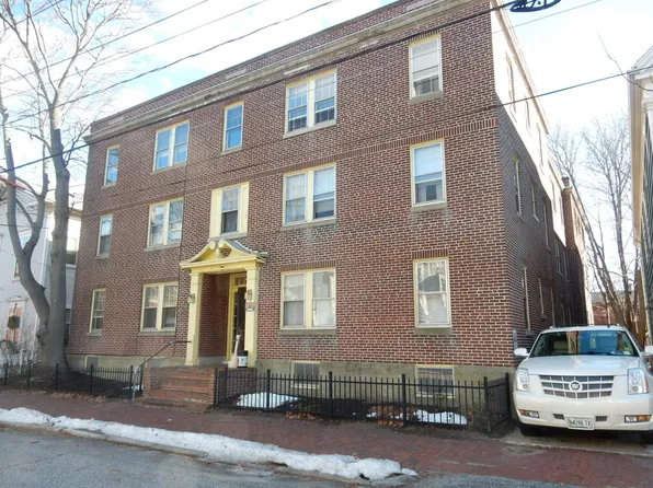 314 Spring St APT 19, Portland, ME 04102